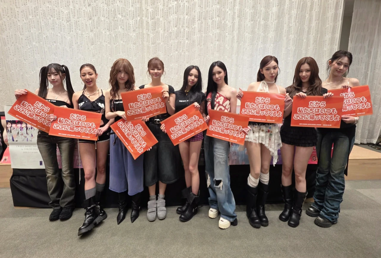 TWICE duy trì phong độ sau 11 năm ra mắt