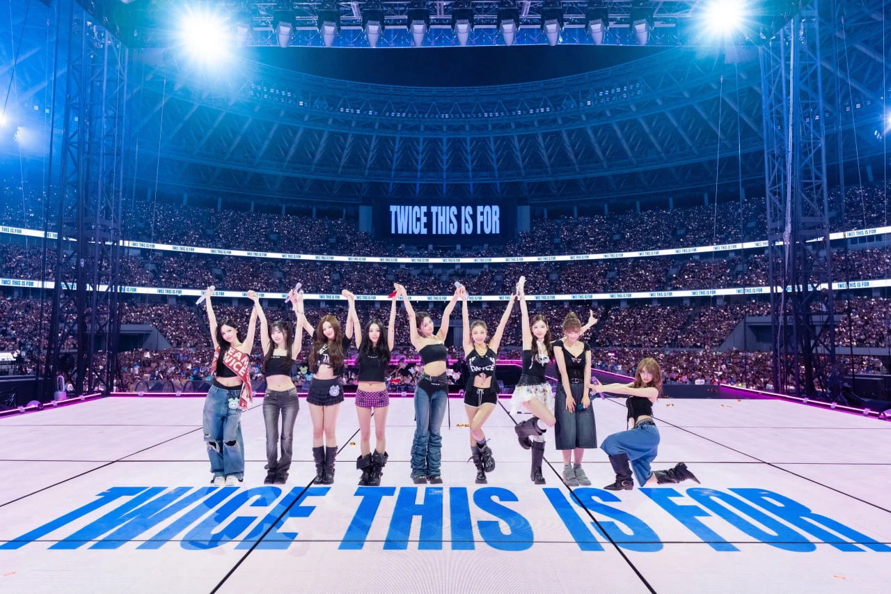 TWICE lập kỷ lục khán giả cao nhất lịch sử Kpop tại Nhật
