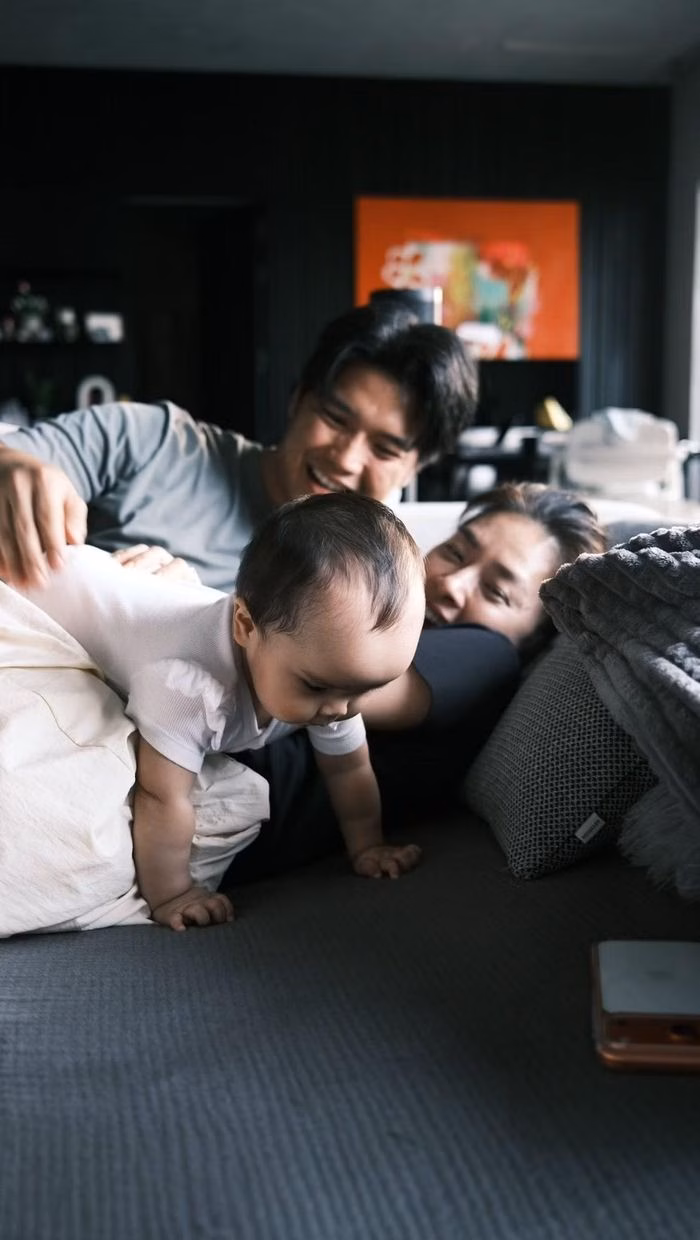 Với Ngô Thanh Vân, tình yêu thực sự không nằm ở điều lớn lao mà là sự hiện diện bên nhau qua mọi sóng gió.