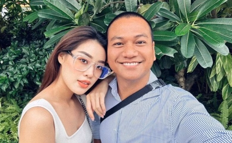 Cuộc sống hôn nhân viên mãn của nàng hậu bên bạn đời hơn 17 tuổi.